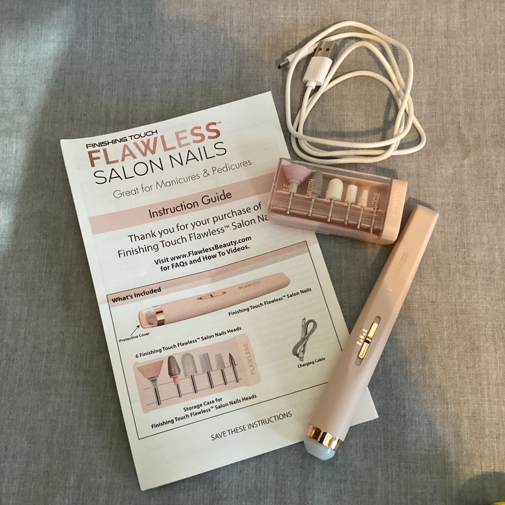 Finishing Touch Flawless Salon Nails manicure system